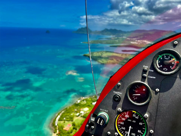 Vue spectaculaire depuis le cockpit d’un ULM AeroDream en Martinique