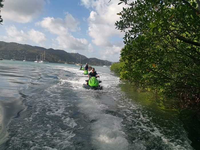 Sortie Jet A Lo en jet ski sur la mer des Caraïbes en Martinique