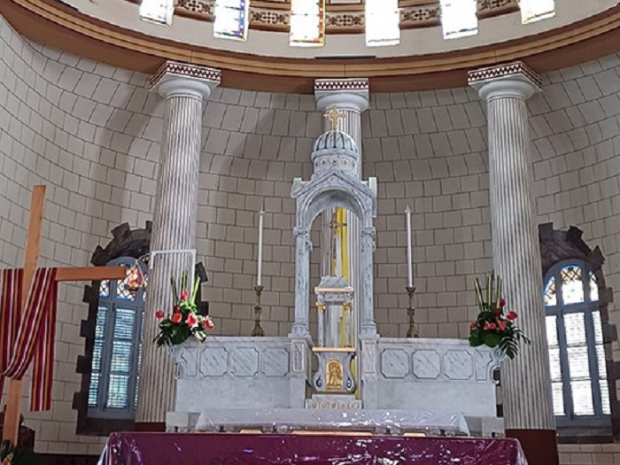 Interieur d une eglise visitee lors d une sortie decouverte en Martinique