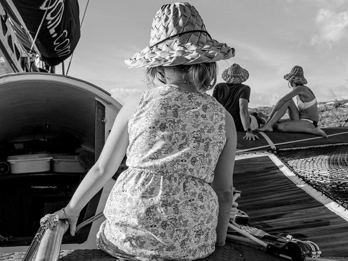 Moment de détente en famille à bord du trimaran Madisail en Martinique